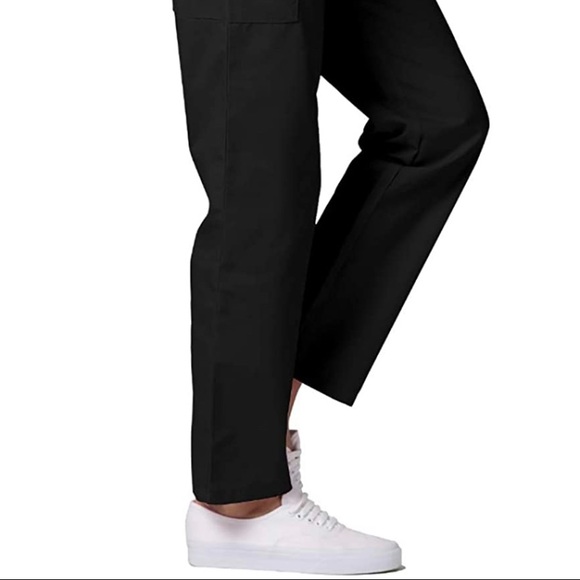 Adar Universal Scrubs for Women - Picture 2 of 6